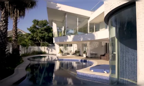 
							Conheça a impressionante nova casa dos youtubers Luccas e Felipe Neto
						
						