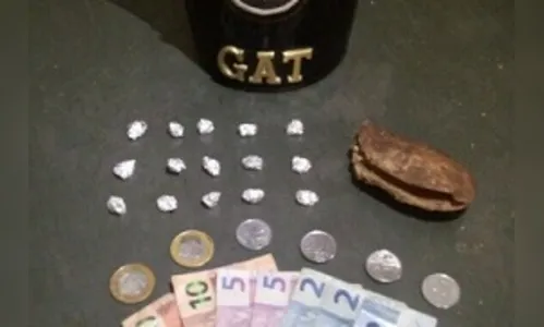 
							Adolescente é apreendida com caroço de manga 'recheado' de crack em Arapongas
						
						