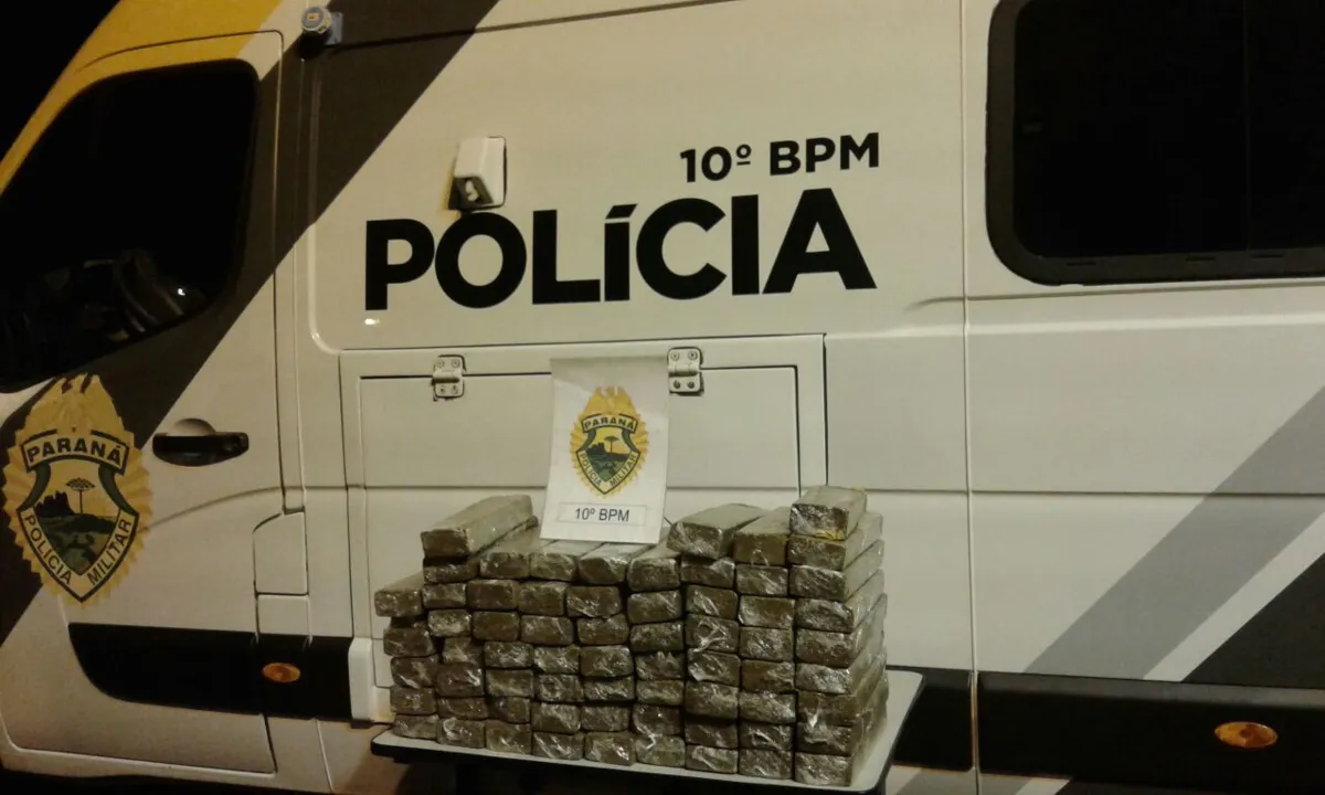 PM apreendeu 66 tabletes de maconha, que pesaram aproximadamente 47 kg da droga - Foto: Divulgação/PM
