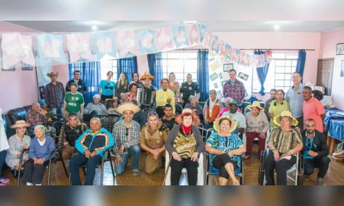 
							Forças de segurança promovem festa beneficente aos idosos de asilo em Arapongas
						
						