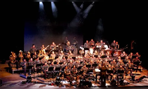 Banda Militar e orquestra filarmônica promovem espetáculo em Apucarana