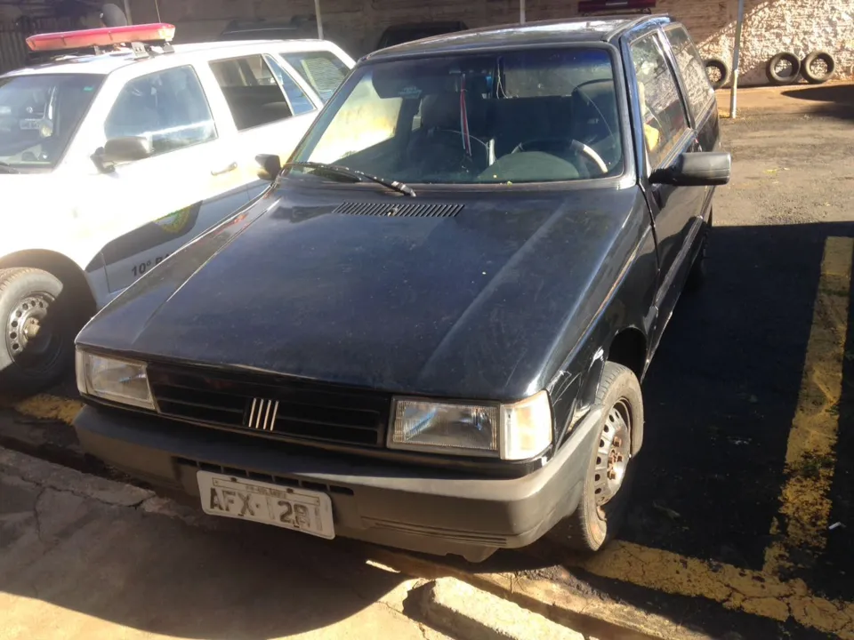 Carro foi encontrado na manhã desta segunda, no Recanto do Lago. Foto: Maicon Sales