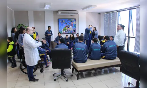 Prefeito recepciona alunos da APAE