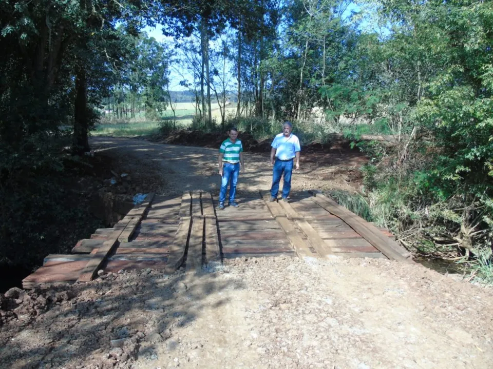 Prefeitura de Jandaia realiza obras de recuperação de Pontes e Estradas Rurais