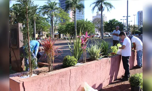 Prefeitura investe em paisagismo em praças e locais públicos 
