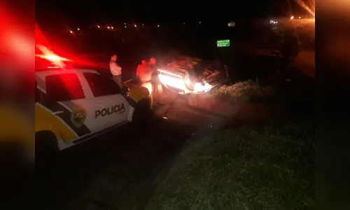 Motorista sai ileso de capotamento entre Apucarana e Jandaia do Sul