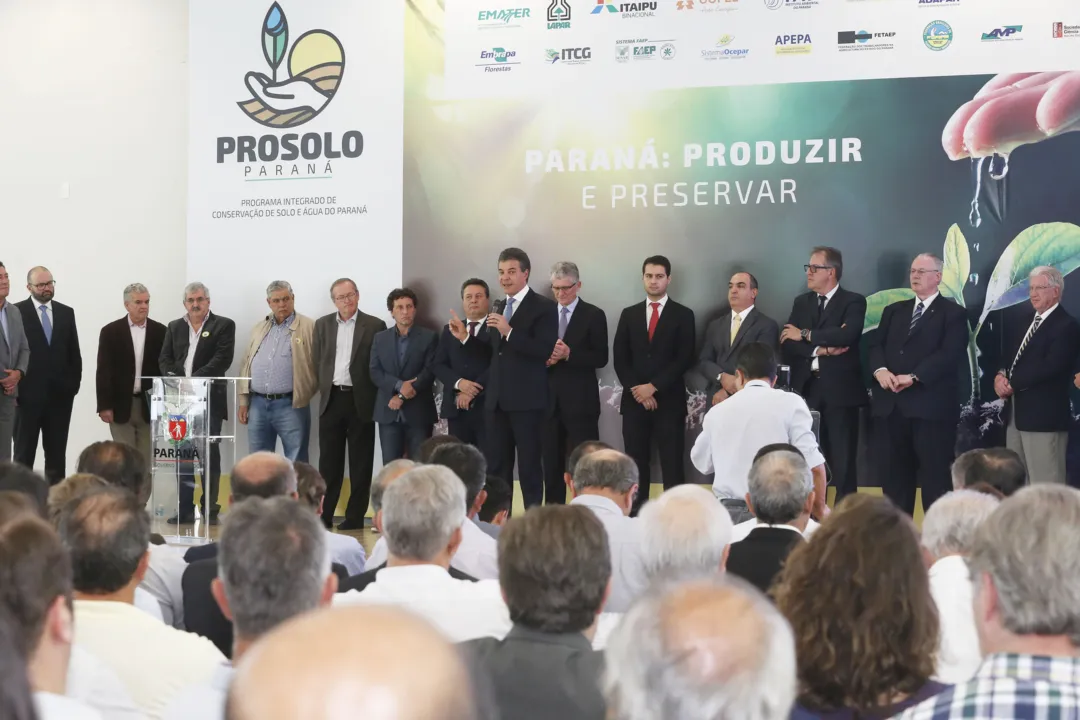 ​O governador Beto Richa anunciou novos investimentos nesta segunda-feira (4). Foto: Assessoria 