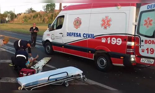 Motorista supostamente embriagado atropela idosa que atravessava na faixa de pedestres