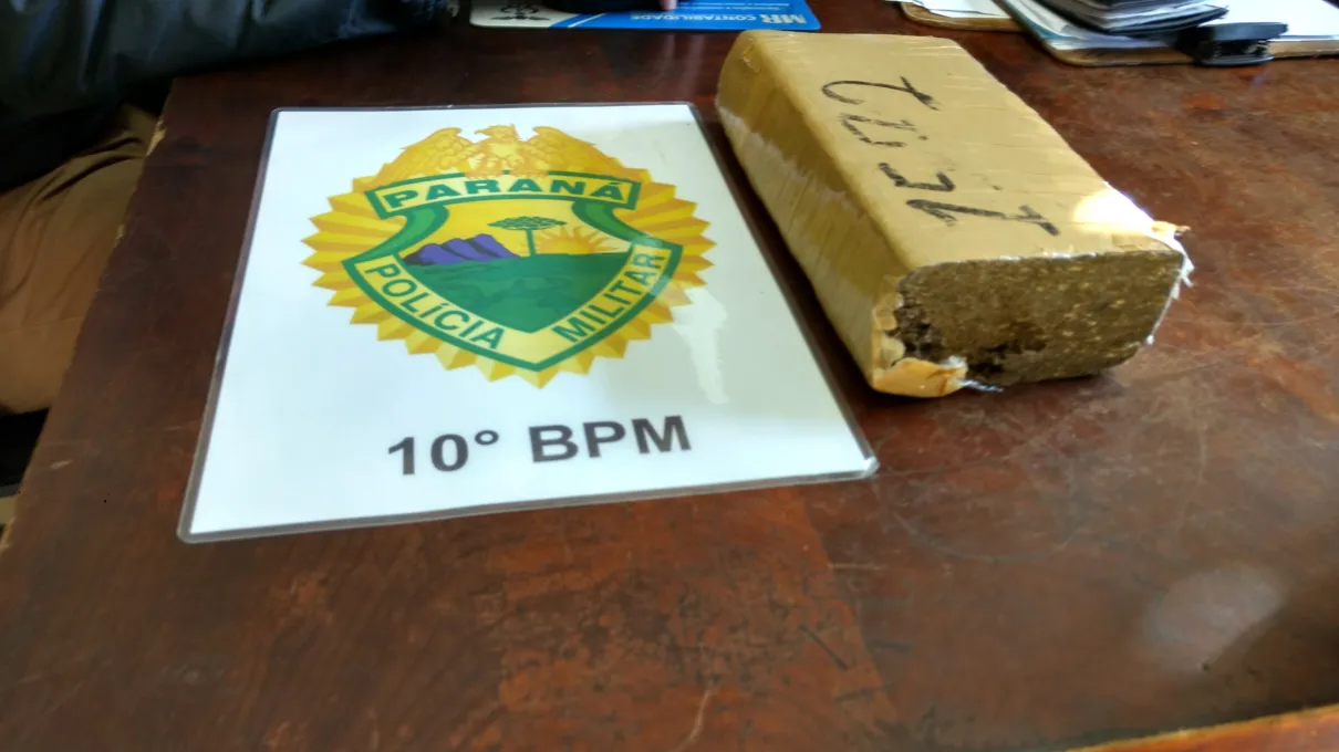 Tablete de maconha apreendido pela PM em junho deste ano. Foto: TNOnline