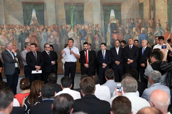 Governador Beto Richa em solenidade ontem em Curitiba
