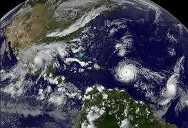 Furacão Irma chega ao estreito da Flórida e deve ganhar força