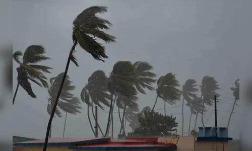 Furacão Irma atinge Cuba com ventos de 250 km/h e se aproxima da Flórida