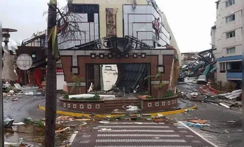 Furacão Irma atinge ilhas no sul da Flórida com ventos de 215 km/h