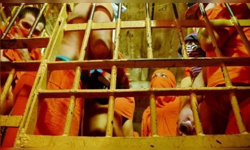 Preso pula muro e foge da Cadeia Pública de Arapongas