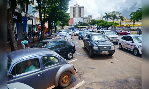 Frota de veículos envelhece em Apucarana e Arapongas