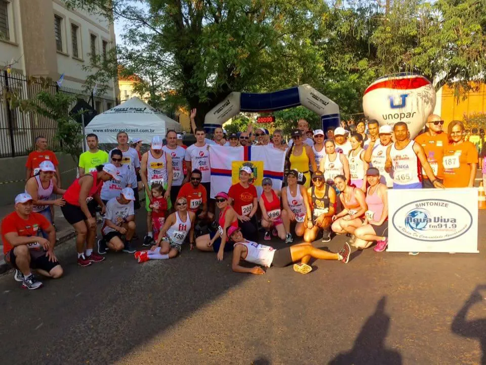 Equipe Pé Vermelho participa de maratona em Foz do Iguaçu