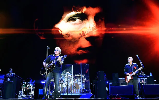 The Who recompensa longa espera com som furioso em show