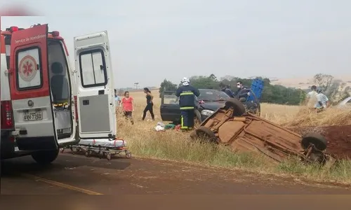 Acidente entre dois veículos deixa pelo menos quatro feridos em Ariranha do Ivaí