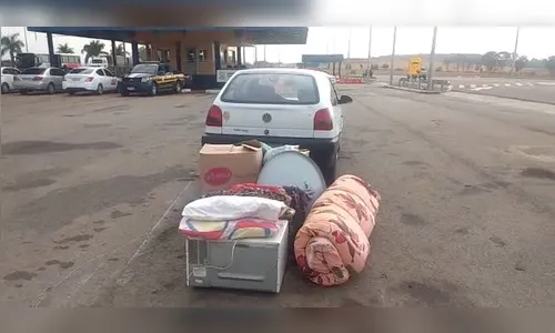 PRF apreende casal transportando criança de 3 anos em meio a mudança