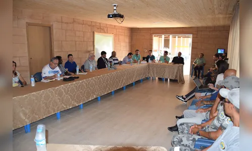 Padres discutem construção de hidrelétrica no Rio Ivaí 