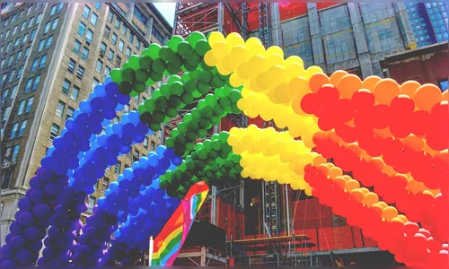 País faz 'caça' a gays e vai submeter presos a exame anal