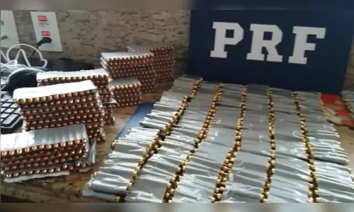 Mulheres são presas com 2,1 mil balas de fuzil e pistola no PR