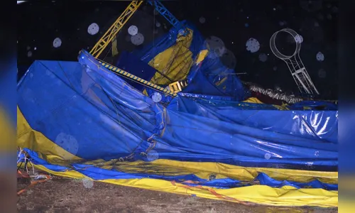 Tenda de circo desaba durante temporal no PR e 5 pessoas ficam feridas