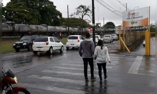 Mulher morre ao ser atropelada por trem em Arapongas
