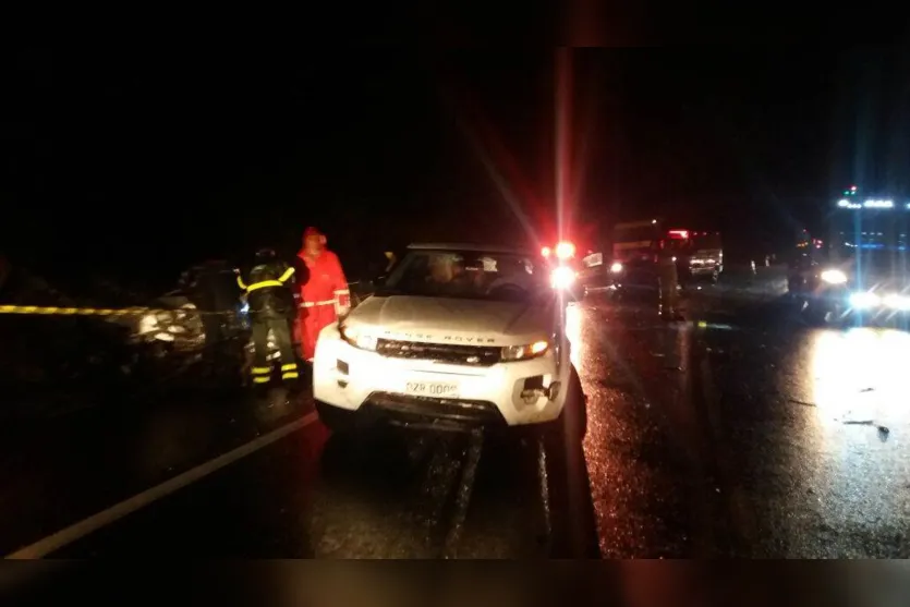 Land Rover também se envolveu no acidente. Foto: PRF 