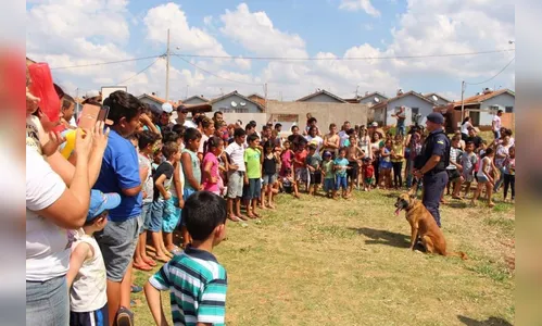 Samu e forças de segurança arrecadam brinquedos para o Dia das Crianças em Arapongas 