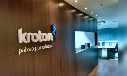 Kroton diz que está perto de comprar três empresas de educação básica