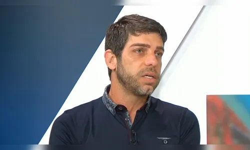 Juninho Pernambucano bate-boca com 'bolsominions' na web